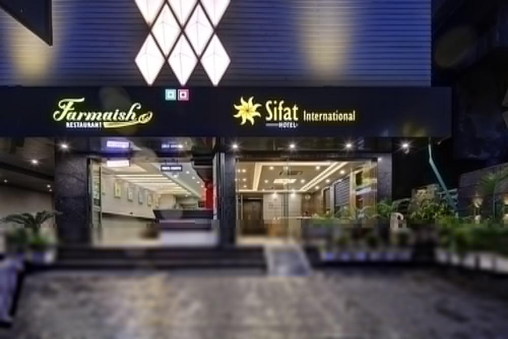Hotel Sifat International Surat Exterior photo