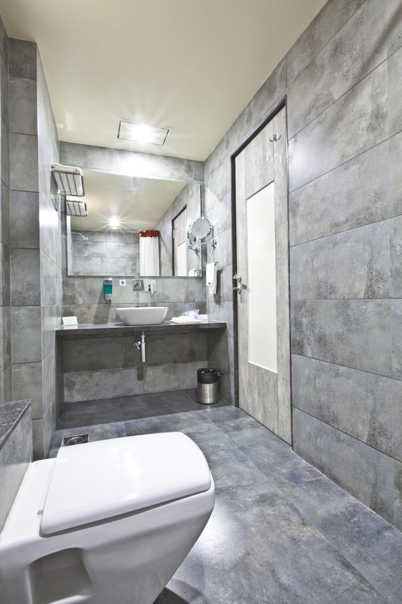 Hotel Sifat International Surat Exterior photo